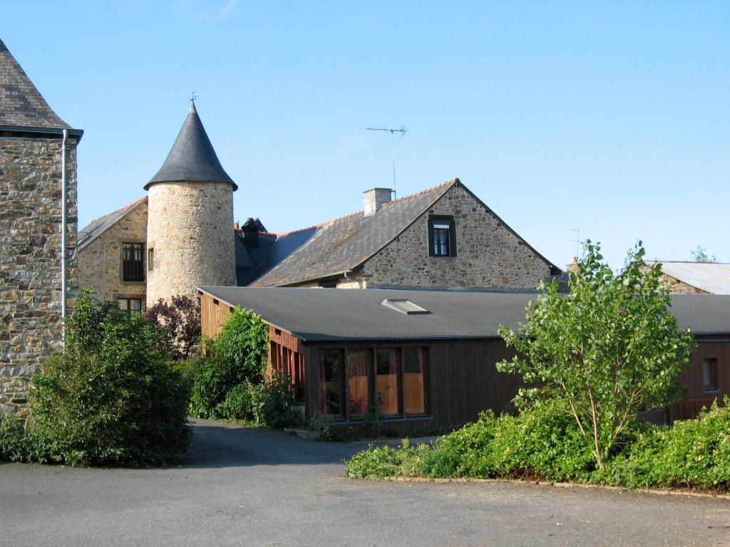 Gites De La Ferme Auberge De Mesauboin Bille Exterior photo