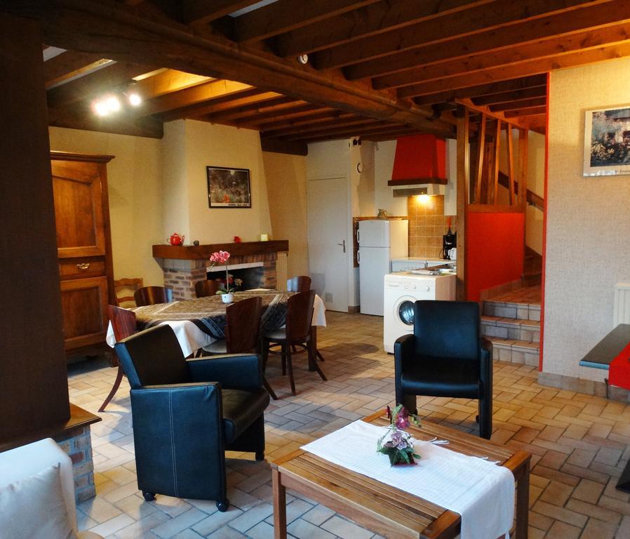 Gites De La Ferme Auberge De Mesauboin Bille Exterior photo