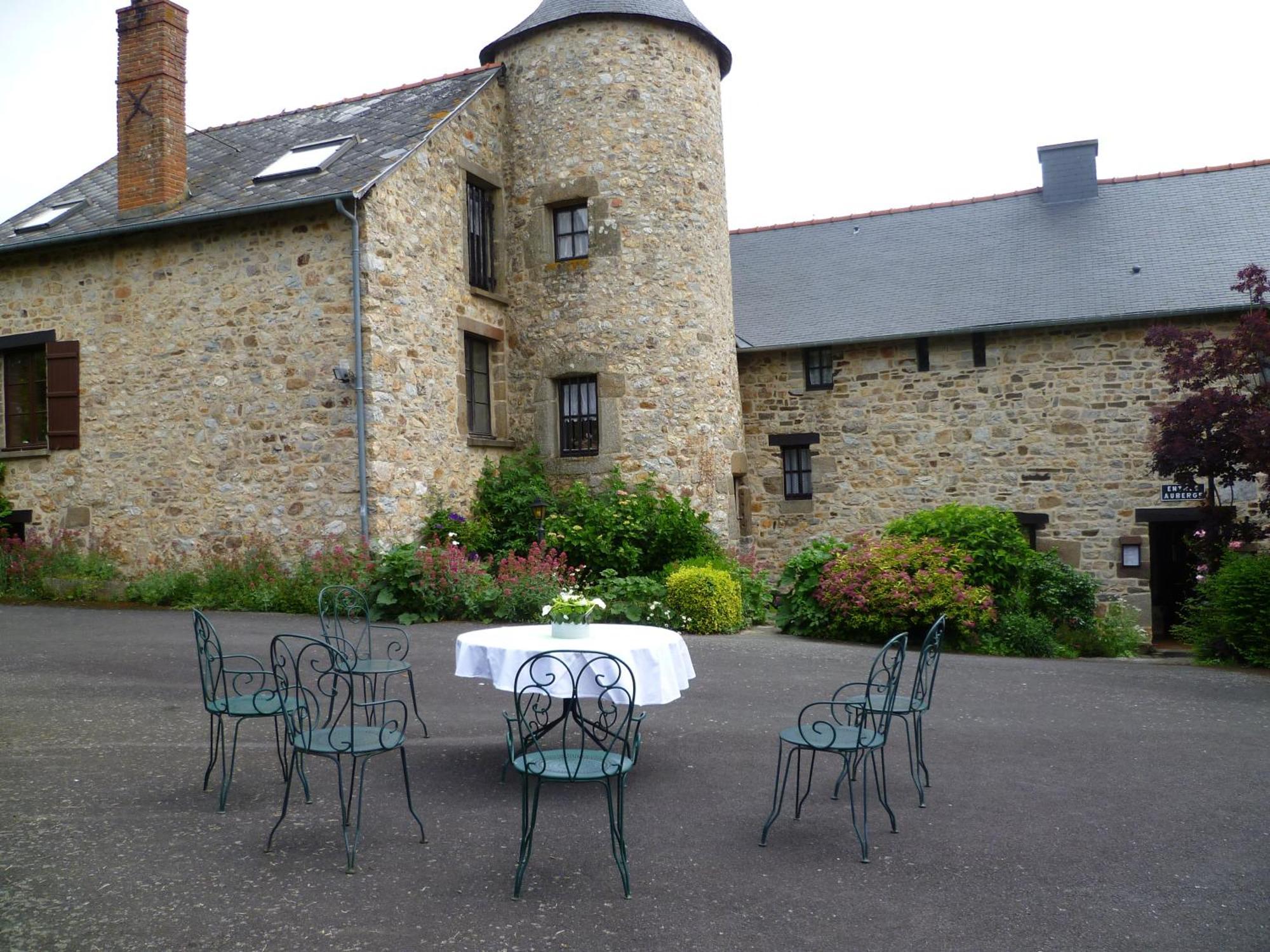Gites De La Ferme Auberge De Mesauboin Bille Exterior photo