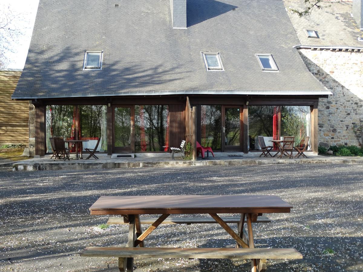 Gites De La Ferme Auberge De Mesauboin Bille Exterior photo